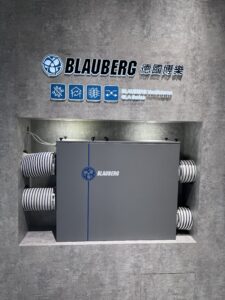 德國博樂 Blauberg DOF 系列,是全球第一台集【新風、除濕、淨化】3 效合 1 之全熱交換機。